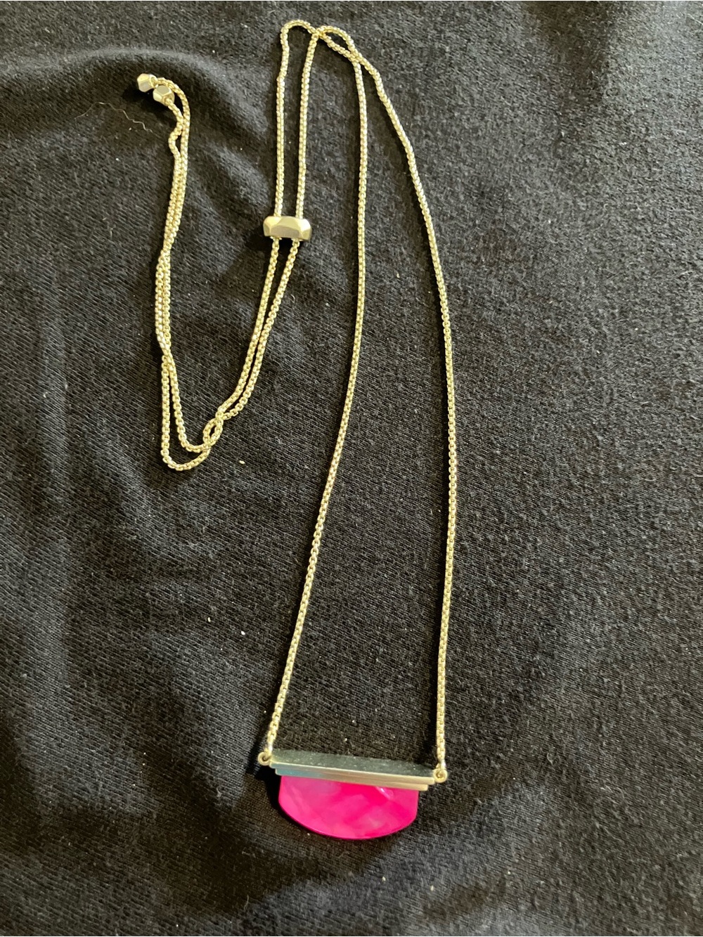 Kendra Scott Dean Pendant Necklace Magenta Mother of Pearl Gold Retired